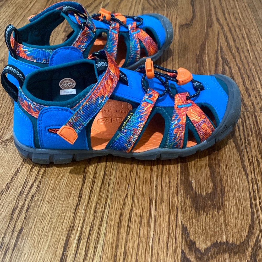 Keen water shoes little boy size 1